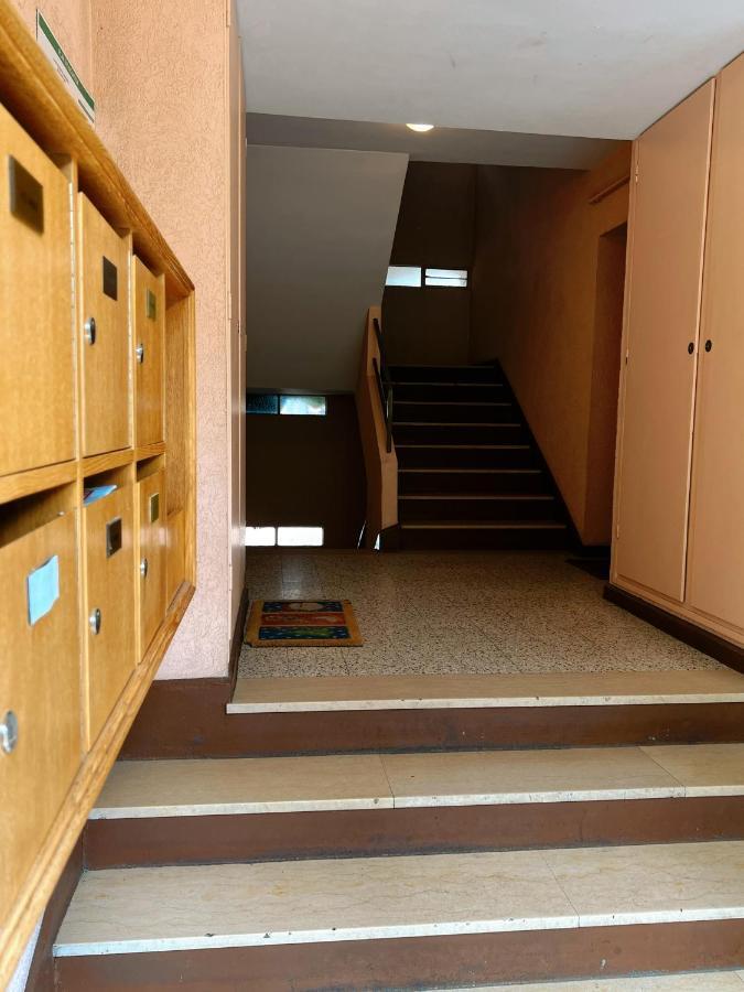 Appartement Spacieux Avec Balcon Saint-Fons Exteriör bild