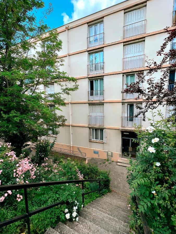 Appartement Spacieux Avec Balcon Saint-Fons Exteriör bild